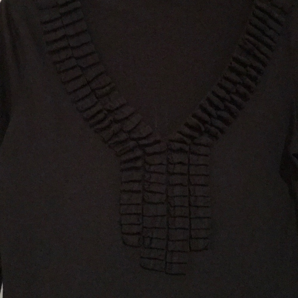 Banana republic black t shirt with front detail